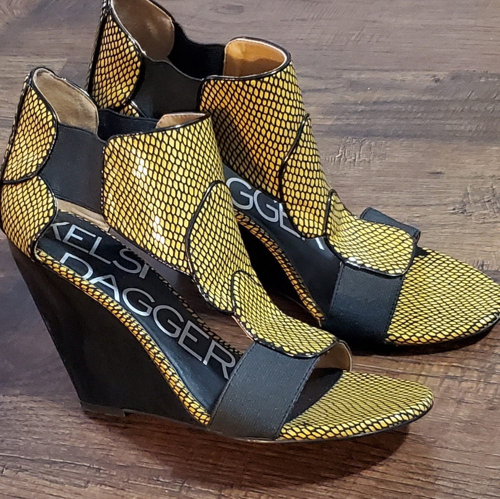 Kelsi Dagger slip on shoes size 9.5 - Picture 2 of 5